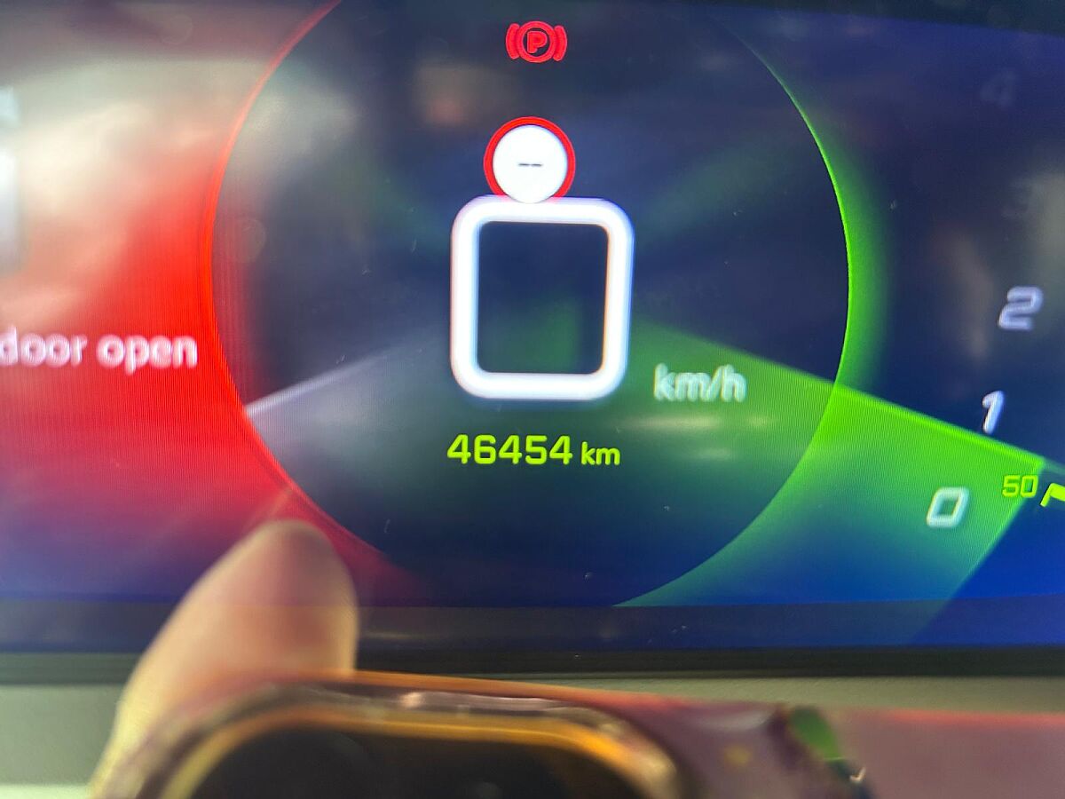 PEUGEOT 2008 ALLURE 1.2 E-THP AUTO SPANISH LHD IN SPAIN 28000 MILES SUPER 2022